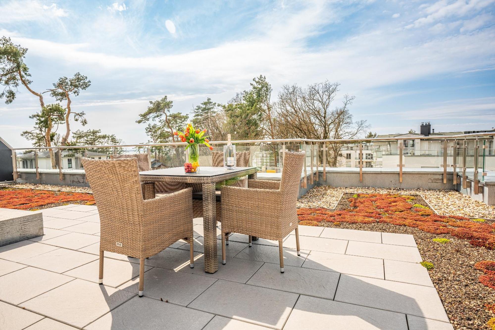Terrassenwohnung "Haffgefluester" - Haffresidenz Garz  Экстерьер фото